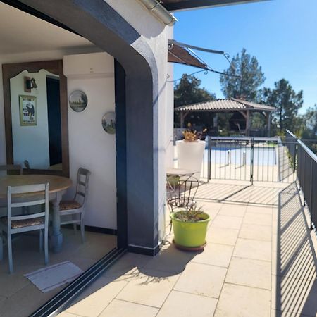 Le Mas Dei Rigaou Bed and Breakfast Tourtour Esterno foto