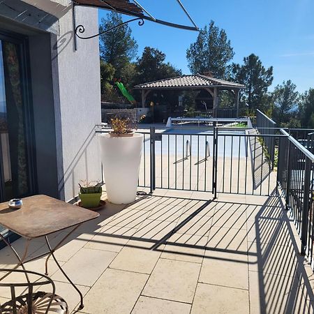 Le Mas Dei Rigaou Bed and Breakfast Tourtour Esterno foto