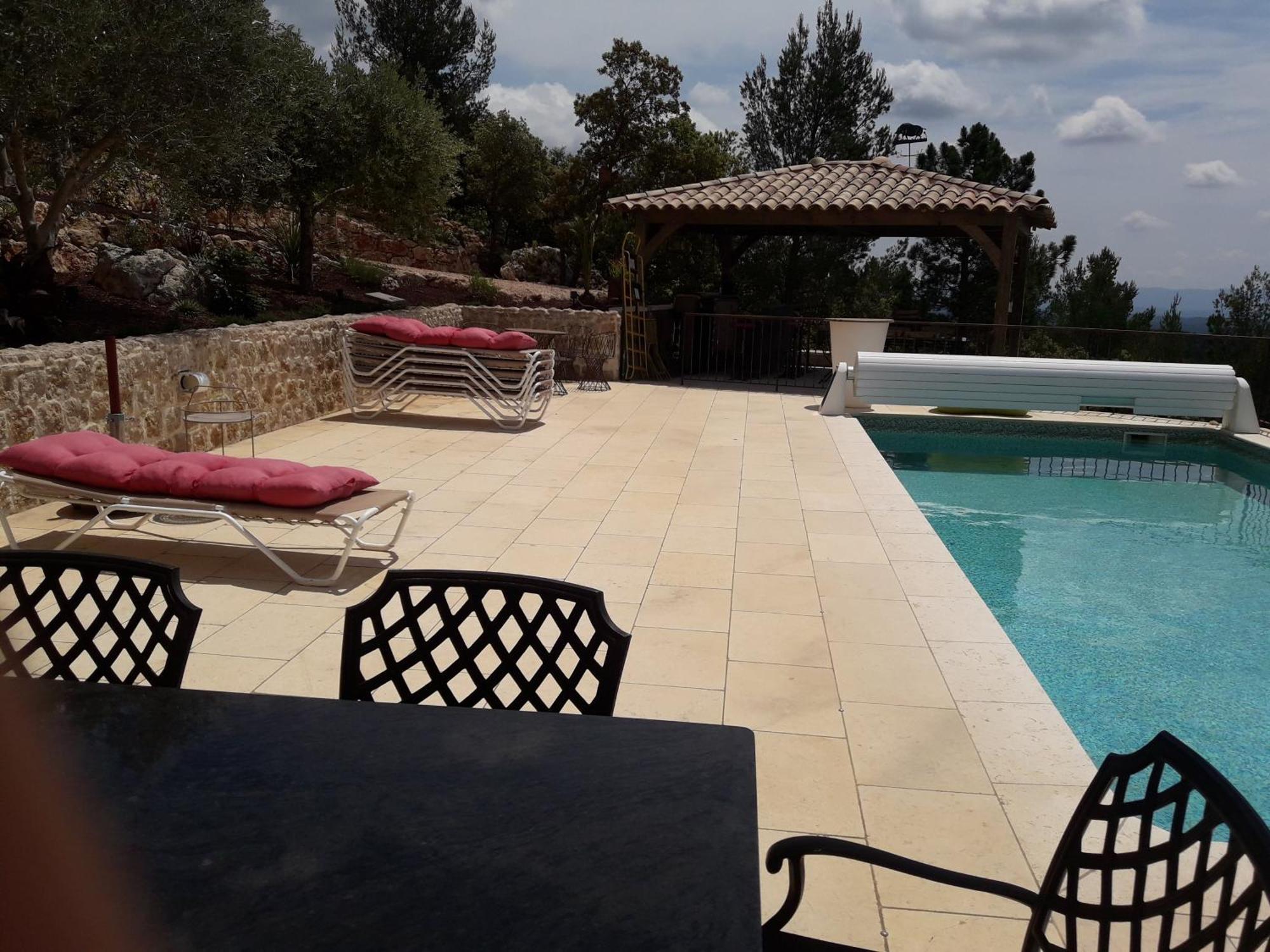 Le Mas Dei Rigaou Bed and Breakfast Tourtour Esterno foto